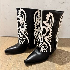 Elegant Black and White Embroidered Heeled Boots